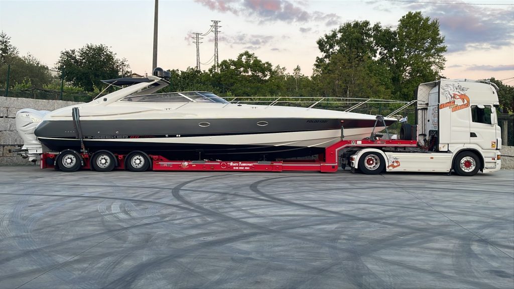 A4C3EBE2-Sicheres Aufladen eines Bootes auf einen LastwagenB3BB-4D40-A418-BF93BAAF162D.jpeg